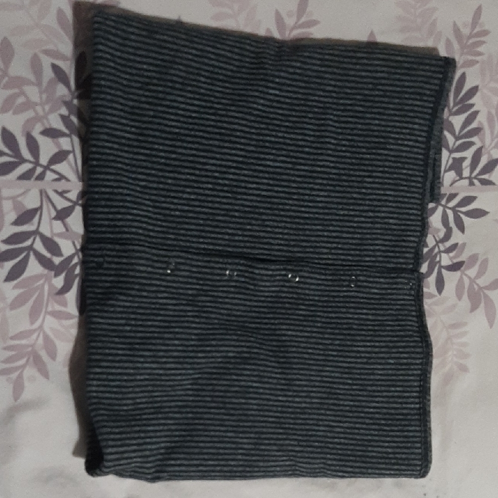 Lululemon Infinity Snap Scarf.  Striped Black and Gray Scarf